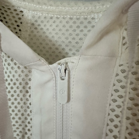 Lululemon Mesh Jacket Size 8 - Picture 5 of 5